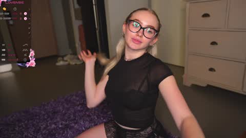 Snapshot of charming_daisy chatting on February 4, 2025, 8:02 am my fansly Charming daisy              My Wishlist  for new toys     online show from February 4, 2025, 8:02 am