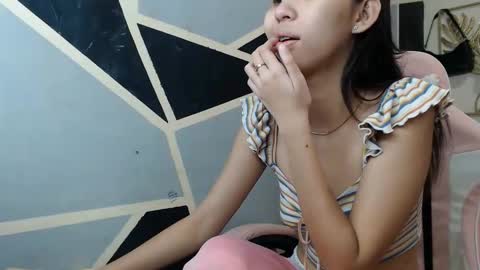 Charm online show from February 25, 2026, 10:03 am