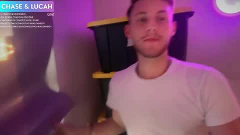 Snapshot of chaseleone chatting on April 9, 2026, 11:32 pm SmoothCanadianBoy online show from April 9, 2026, 11:32 pm