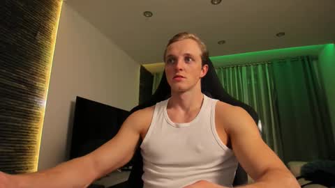 Chase Reed online show from November 1, 2025, 10:56 pm