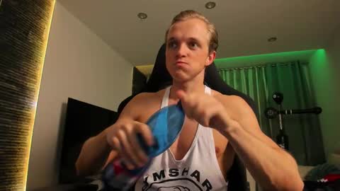 Chase Reed online show from November 21, 2025, 7:34 pm