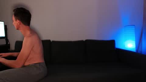 Snapshot of chasingwhiterabbit chatting on September 23, 2025, 10:24 pm Chasing Rabbit online show from September 23, 2025, 10:24 pm