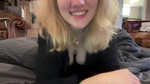 Snapshot of chatonblanchexx chatting on July 15, 2026, 7:08 pm chatonblanchexx online show from July 15, 2026, 7:08 pm