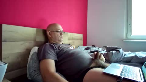 Snapshot of chatskor chatting on November 11, 2025, 6:35 am Egor Skornyakov online show from November 11, 2025, 6:35 am