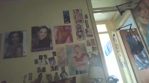 Snapshot of chatubatelee555 chatting on September 19, 2025, 12:06 pm lee online show from September 19, 2025, 12:06 pm