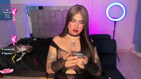 Sophie  online show from July 17, 2026, 11:53 pm