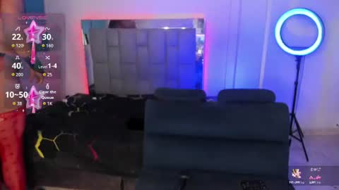 Sophie  online show from July 20, 2026, 10:34 pm