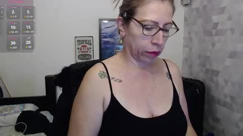 CHAYLA VICTORIA RUIZ  online show from September 22, 2025, 11:56 am