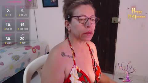 CHAYLA VICTORIA RUIZ  online show from October 11, 2025, 11:31 am