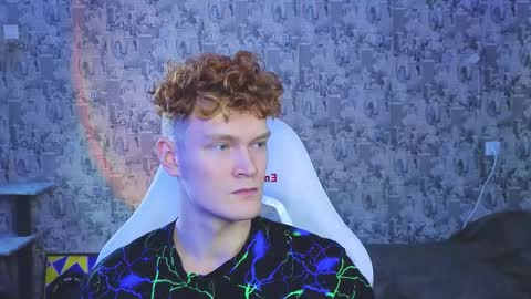 LUCASRYANPVT IS OPEN online show from February 19, 2025, 9:28 am