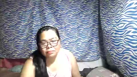 Snapshot of chenita_kits chatting on October 25, 2025, 2:13 pm chenita_kits online show from October 25, 2025, 2:13 pm
