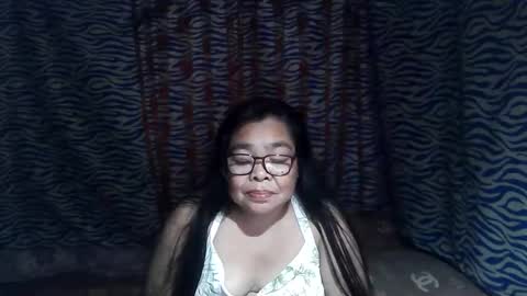 chenita_kits online show from February 16, 2026, 2:02 pm