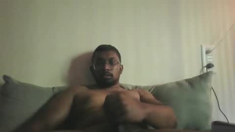 Snapshot of chennaibull1011 chatting on April 1, 2026, 11:33 am chennaibull1011 online show from April 1, 2026, 11:33 am