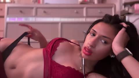 cherliecarmen online show from February 9, 2025, 10:00 pm
