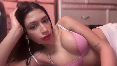 cherliecarmen online show from February 16, 2025, 7:16 pm