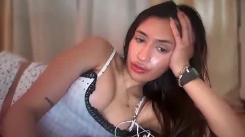 cherliecarmen online show from September 12, 2025, 3:28 am