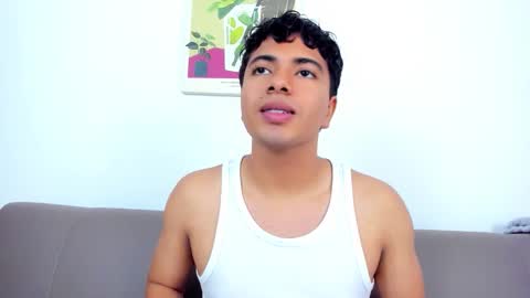 cherry_blossom77 online show from December 20, 2025, 12:23 pm