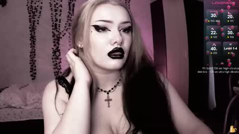 cherry_elfcat online show from November 8, 2025, 6:02 am