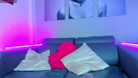 Snapshot of cherry_gate chatting on December 18, 2025, 8:42 am cherry_gate online show from December 18, 2025, 8:42 am