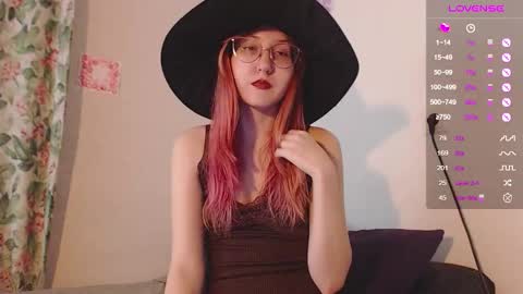 Snapshot of cherry_hazzze chatting on September 18, 2025, 3:03 pm Cheryl online show from September 18, 2025, 3:03 pm