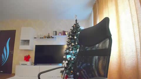 mayra online show from January 25, 2025, 8:10 am