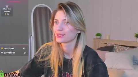 cherry_pr1ce online show from November 26, 2025, 12:00 am