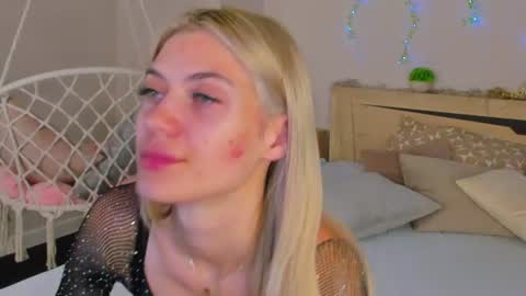 Snapshot of cherry_pr1ce chatting on July 21, 2026, 11:29 pm cherry_pr1ce online show from July 21, 2026, 11:29 pm