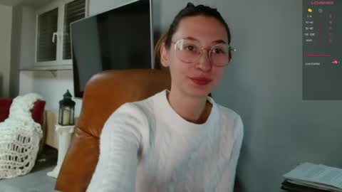 Snapshot of cherryangle chatting on March 24, 2026, 5:45 am Leonie online show from March 24, 2026, 5:45 am