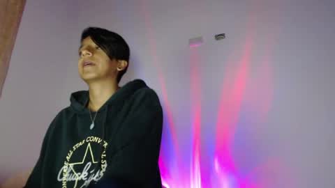 cherrybombsweet online show from April 15, 2026, 10:33 am