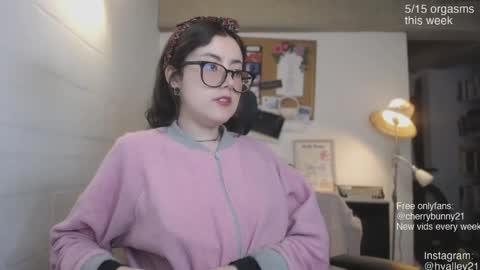 Sarah Prez online show from April 17, 2026, 8:50 am