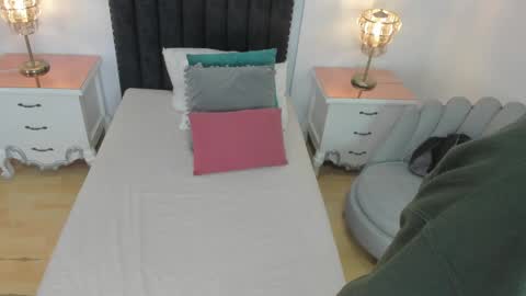 Cherry online show from September 21, 2025, 12:07 pm