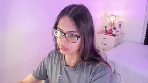 Cherry online show from October 4, 2025, 12:14 pm