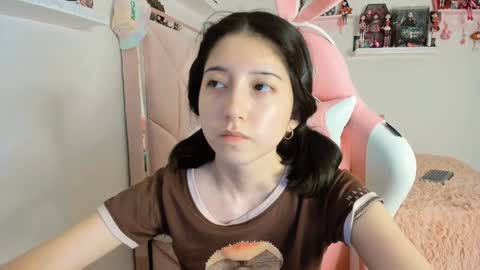 Snapshot of cherrymafer666 chatting on January 19, 2025, 8:39 am cherrycute666 online show from January 19, 2025, 8:39 am