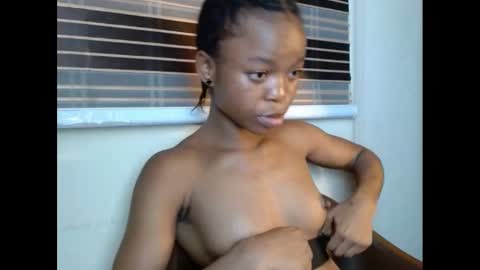 Snapshot of cherryxpussy chatting on February 13, 2025, 5:54 pm cherryxpussy online show from February 13, 2025, 5:54 pm