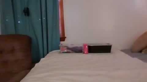 Jade and Thomas online show from November 28, 2025, 12:41 pm