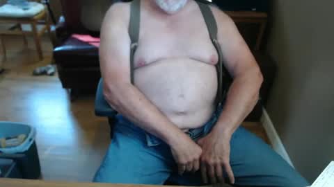 Snapshot of chgodad chatting on October 7, 2025, 7:55 pm chgodad online show from October 7, 2025, 7:55 pm