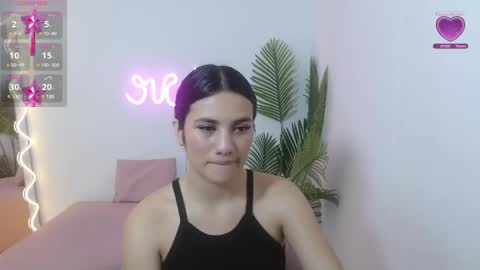Snapshot of chiara_tay chatting on December 15, 2024, 9:35 am Chiara  online show from December 15, 2024, 9:35 am