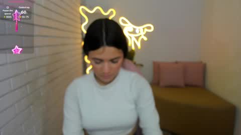 Snapshot of chiara_tay chatting on February 5, 2025, 7:20 pm Chiara  online show from February 5, 2025, 7:20 pm