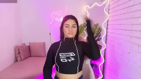 Snapshot of chiara_tay chatting on February 27, 2025, 3:47 am Chiara  online show from February 27, 2025, 3:47 am