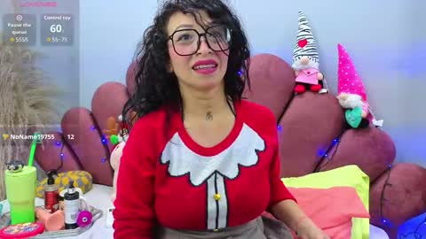 Snapshot of chiarajjones chatting on November 29, 2025, 12:52 pm CHIARA online show from November 29, 2025, 12:52 pm