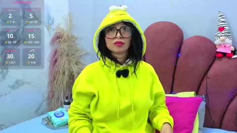 Snapshot of chiarajjones chatting on December 1, 2025, 1:16 pm CHIARA online show from December 1, 2025, 1:16 pm