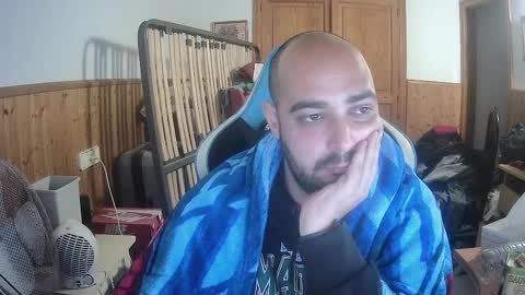 chicomallorca96 online show from January 26, 2025, 6:16 pm