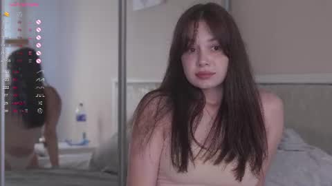 Nicole online show from July 12, 2026, 5:53 am