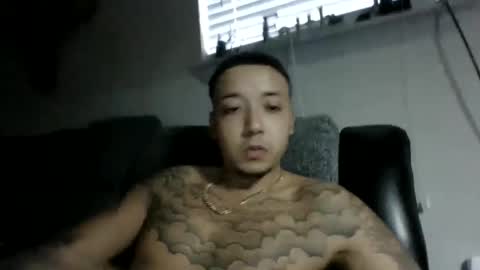 Snapshot of chino880172 chatting on February 14, 2025, 10:25 pm CHINO online show from February 14, 2025, 10:25 pm