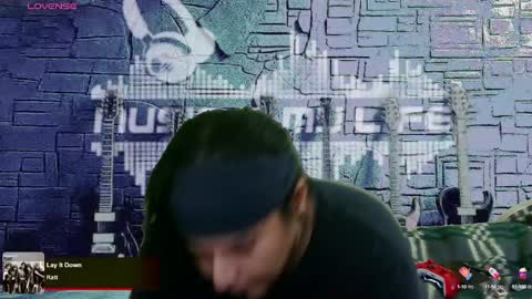 Snapshot of chinoroz chatting on February 19, 2025, 2:55 am Enrique online show from February 19, 2025, 2:55 am