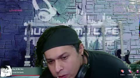 Snapshot of chinoroz chatting on March 4, 2025, 2:38 am Enrique online show from March 4, 2025, 2:38 am