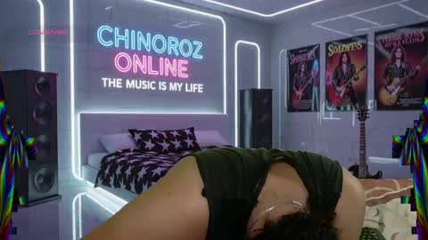 Snapshot of chinoroz chatting on September 18, 2025, 7:10 am Enrique online show from September 18, 2025, 7:10 am