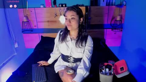 Chloeallennn  online show from March 12, 2026, 2:01 pm