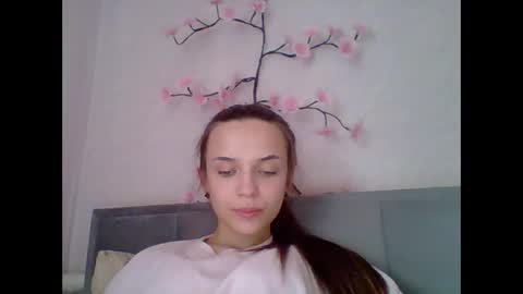 chloe45673 online show from May 23, 2026, 3:23 am
