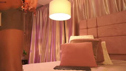 chloe cherry21 online show from April 9, 2026, 3:17 am